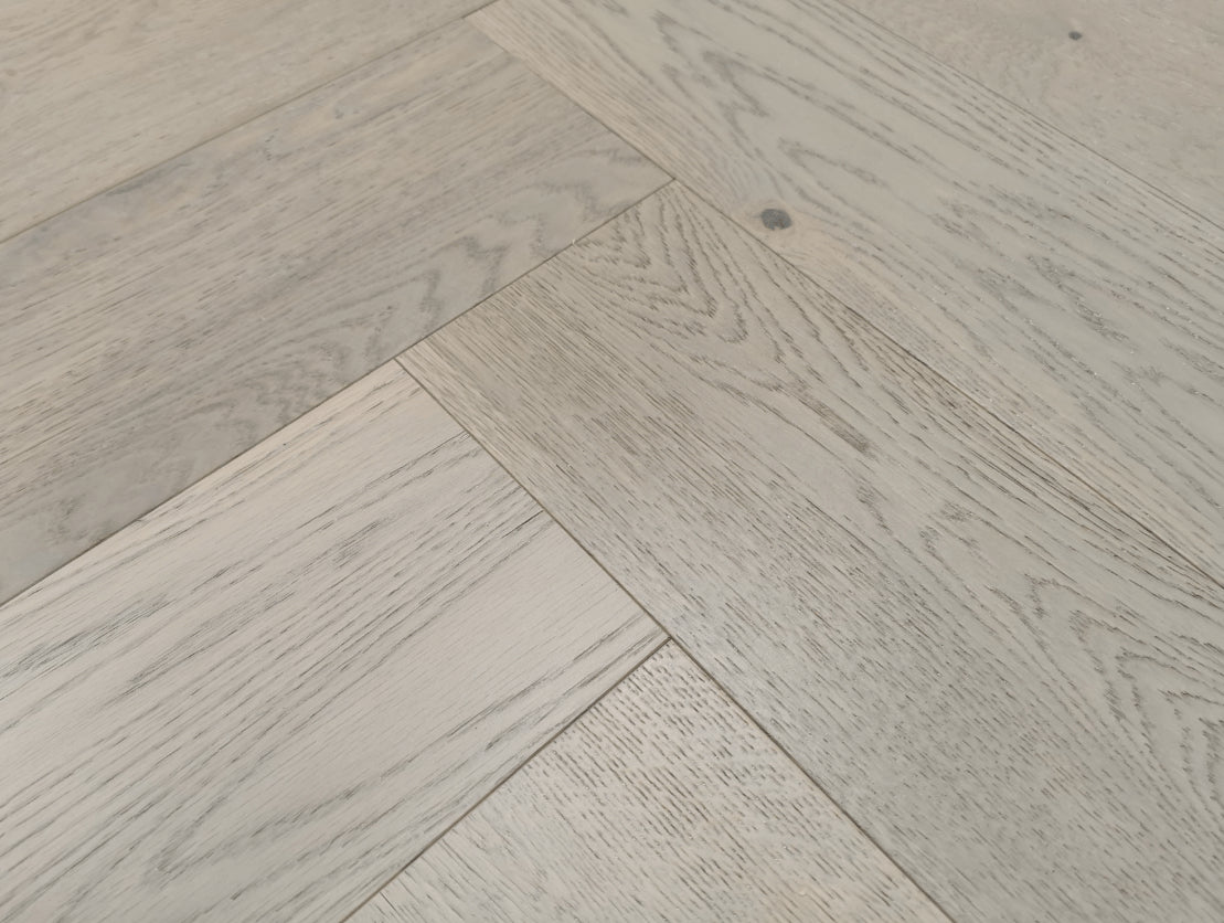 Light Grey Click Hb Brushed & UV Oiled  3/14x150x600
