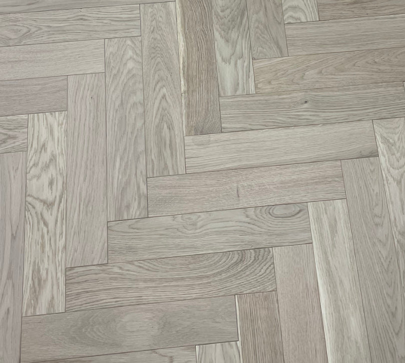 Invisible Oak Light Brushed Lacquered 3/10x90x450