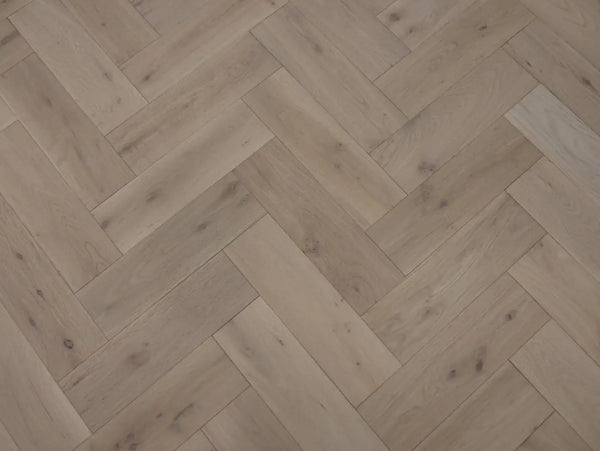 Solid Invisible Oak  Lacquered 90x18x300