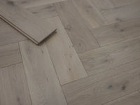 Solid Invisible Oak  Lacquered 90x18x300