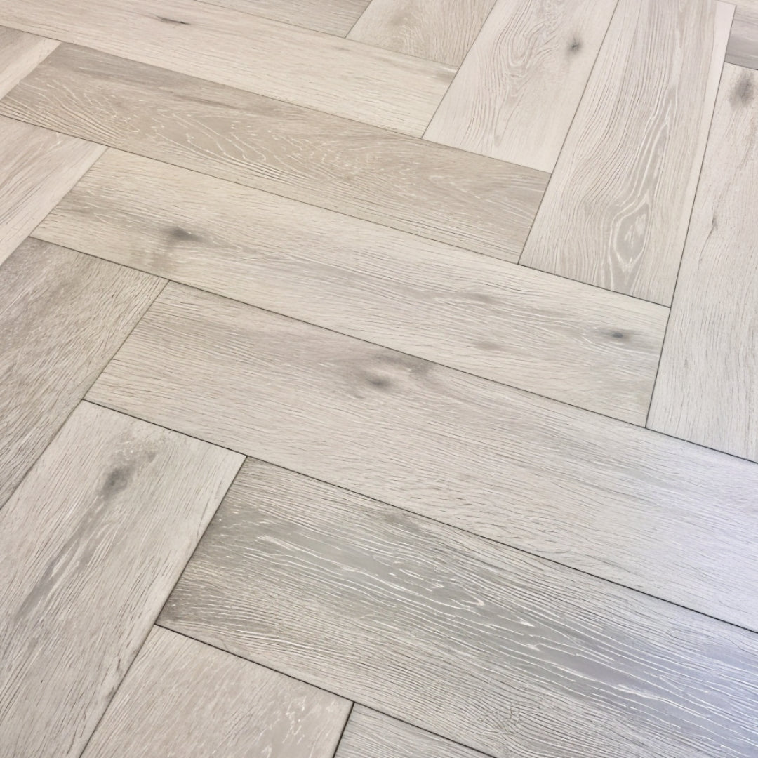 Soft White Click Hb Brushed & Laquered 3/14x150x600