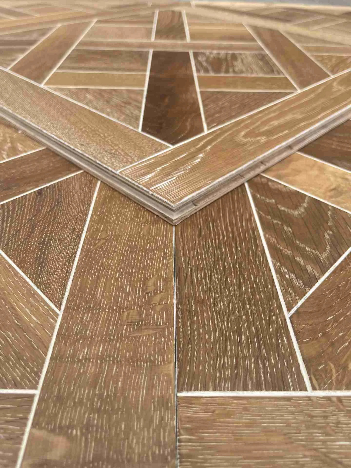 Smoked & White Oak Versailles Brushed & Oiled 4/18x600x600 (Free Sample)