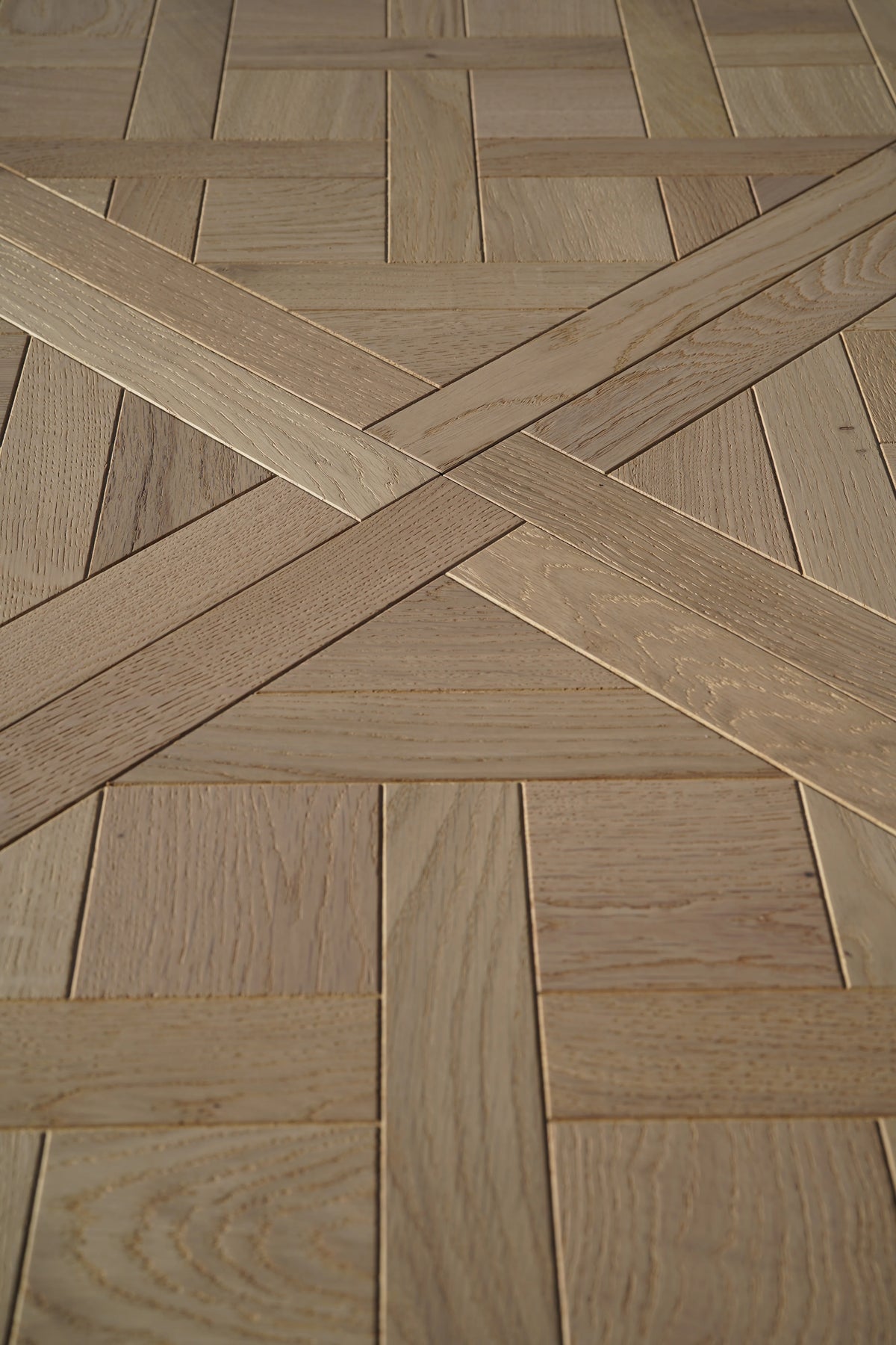 Versailles Invisible Oak Brushed Lacquered 4/15x600x600