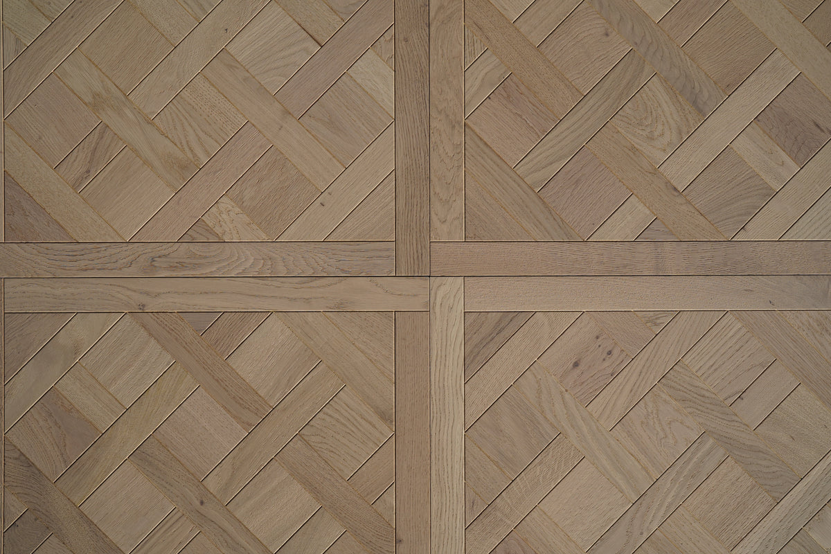 Versailles Invisible Oak Brushed Lacquered 4/15x600x600