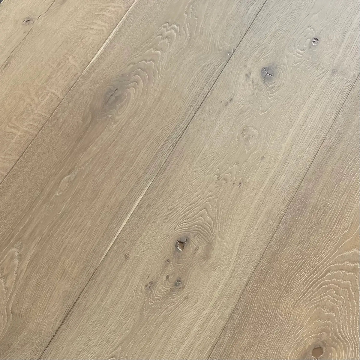 Casablanca Brushed & Uv Oiled 4/18x300x2200
