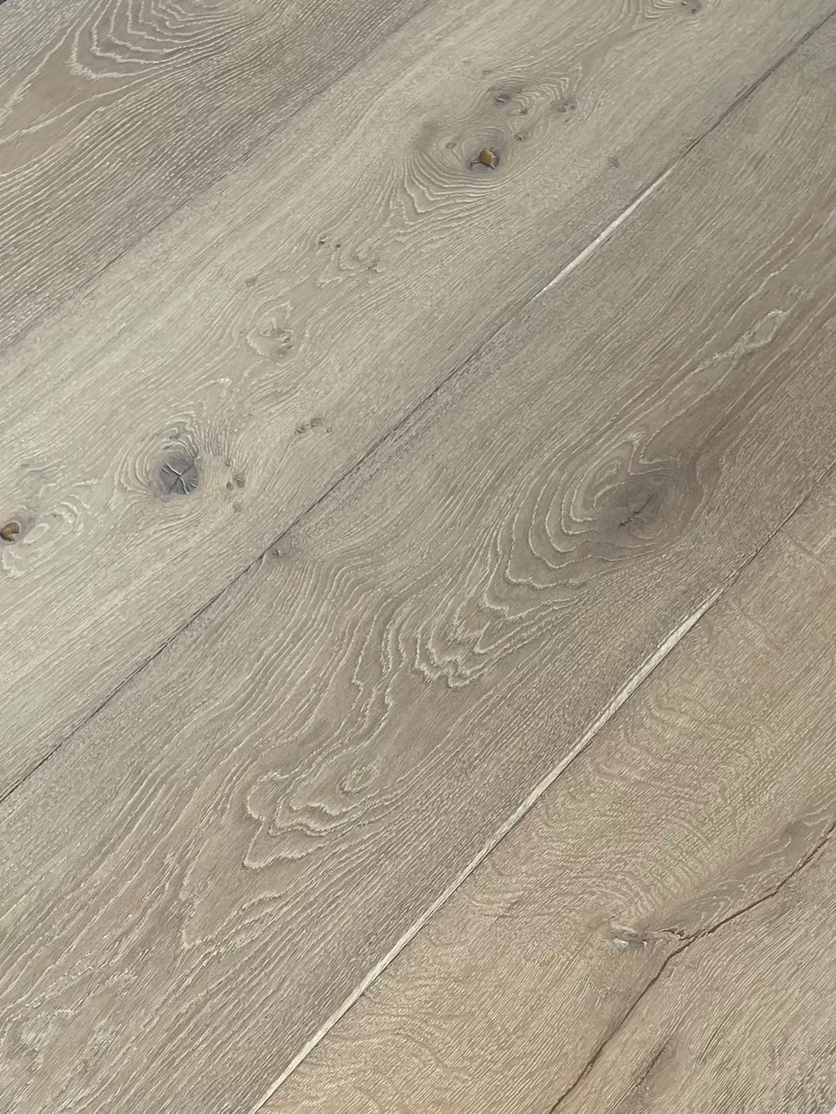 Casablanca Brushed & Uv Oiled 4/18x300x2200