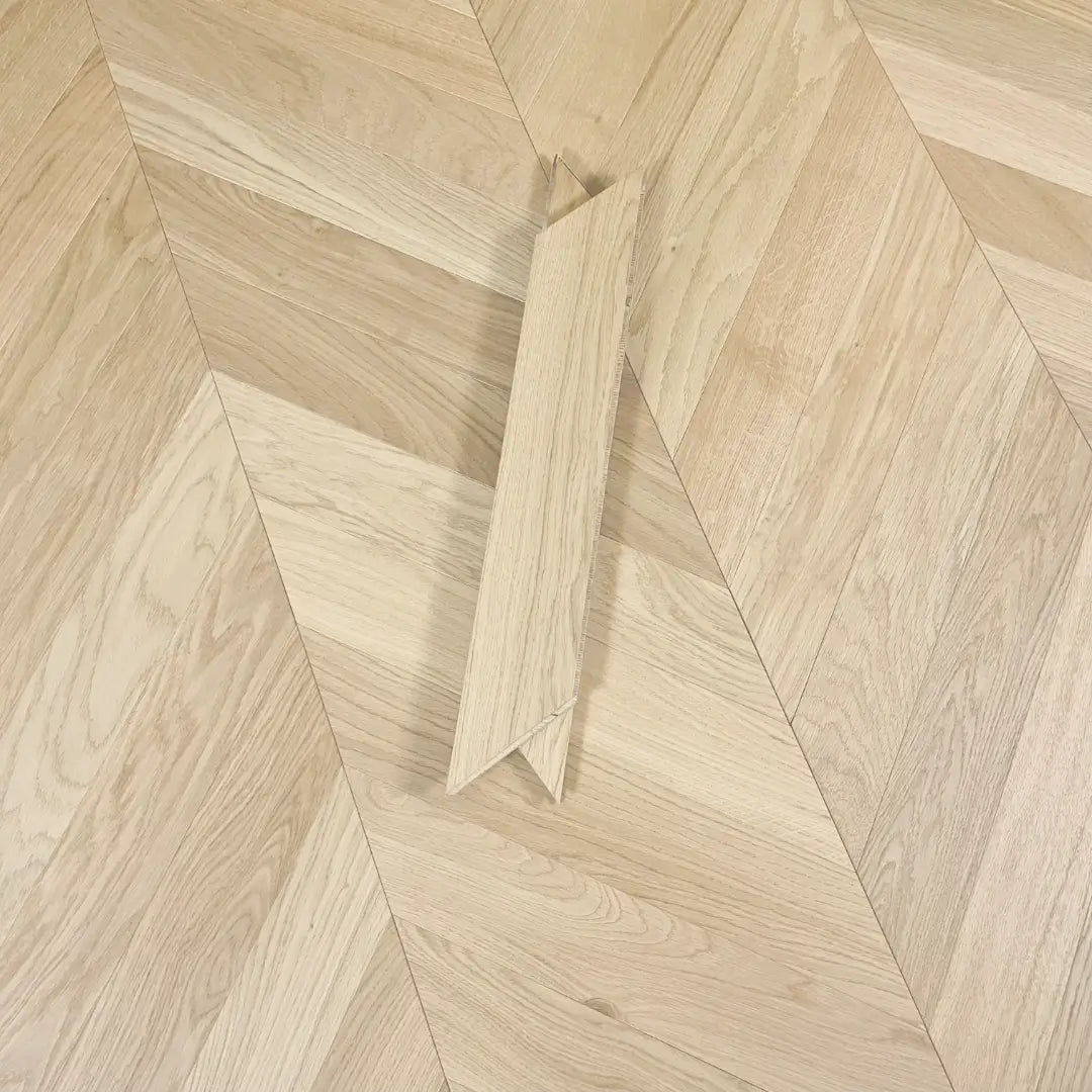 Invisible Oak Chevron Oiled 3/14x90x510
