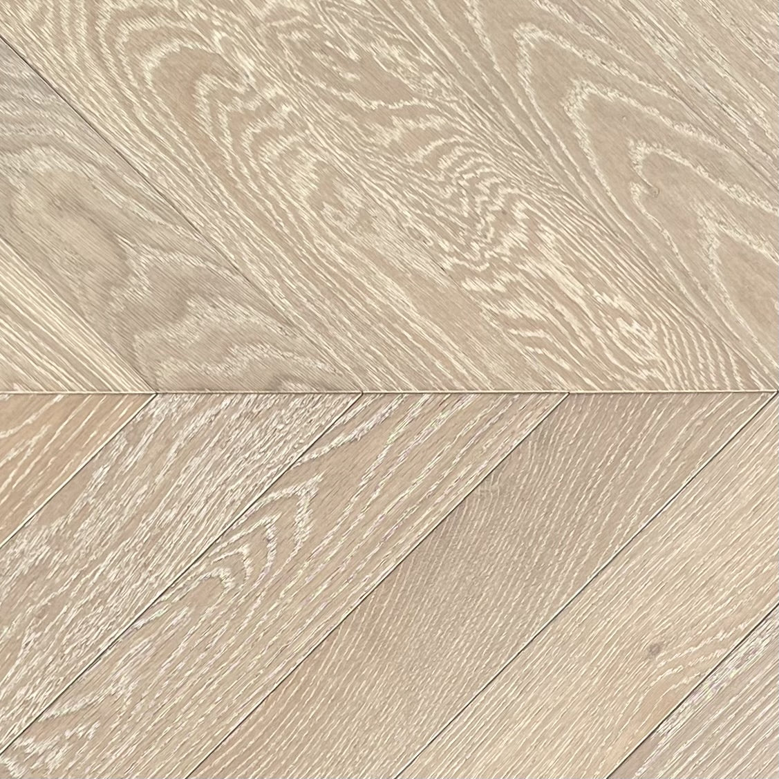 Smoked Grey Oak Chevron Brushed & Oiled 3/14x90x510