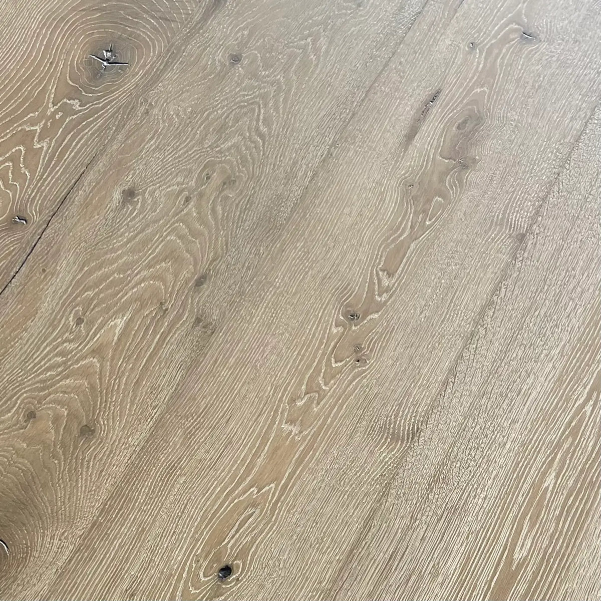 Dark Active Grey Oak Brushed & Uv Oiled 4/18x300x2200