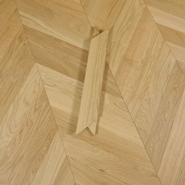 Luxury Natural Oak Chevron Brushed & Oiled 4/16x90x510