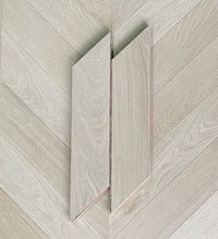 Luxury Prime Oak Chevron UNFINISHED   4/16x120x600