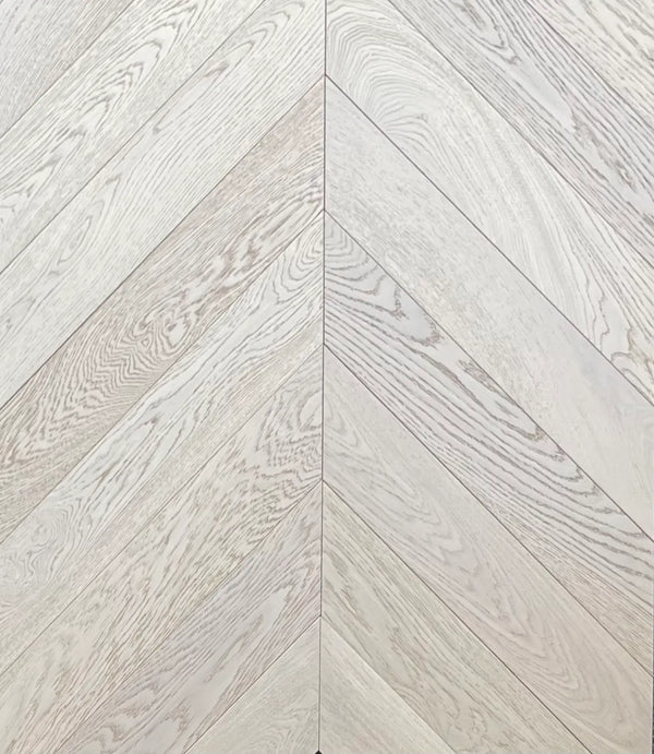 Luxury Prime Invisible Oak Chevron Brushed & Oiled 4/16x120x600