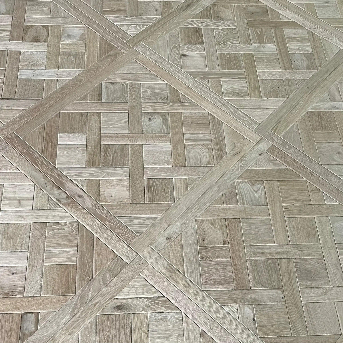 Versailles  UNFINISHED Tumbled Distressed 4/16x800x800