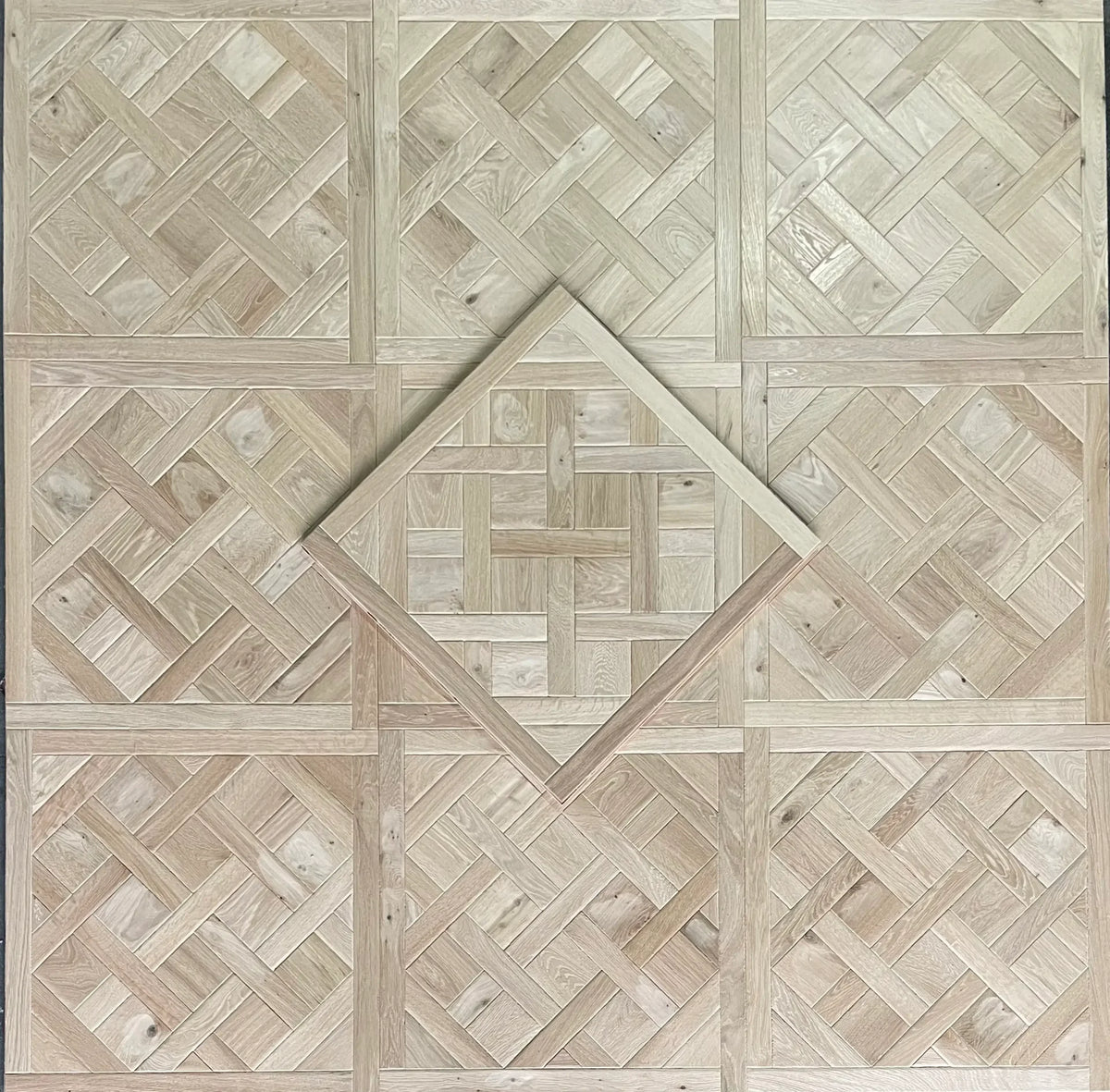 Versailles  UNFINISHED Tumbled Distressed 4/16x800x800