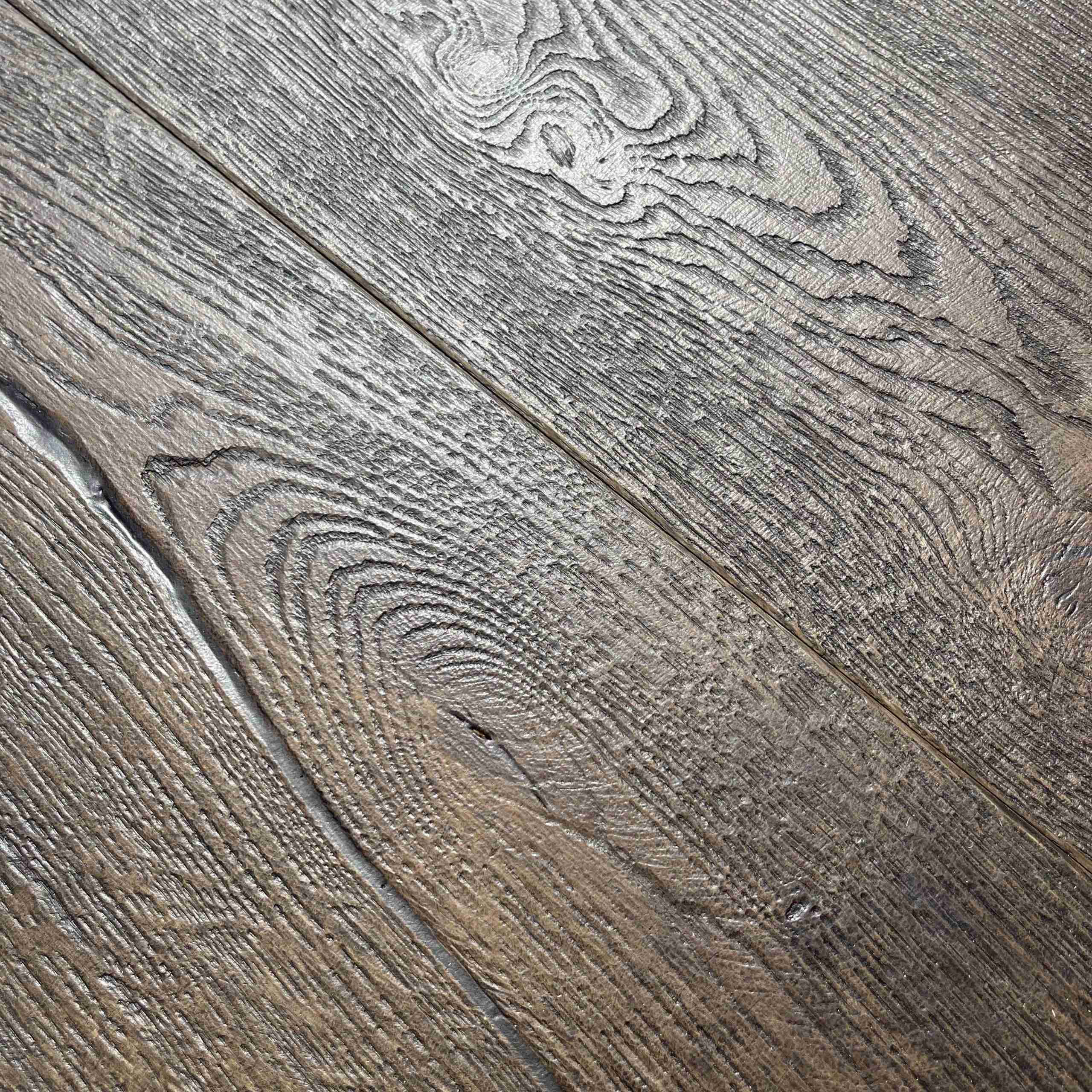 Darkened Vintage Oak Distressed Oiled 260 x 4/20 x 2200mm £54.99m2 (was £74.99m2) - Image 3
