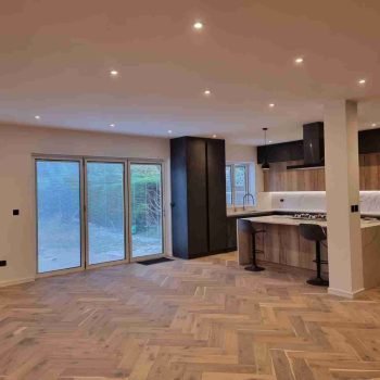 Herringbone Dark Active Oak 150mm