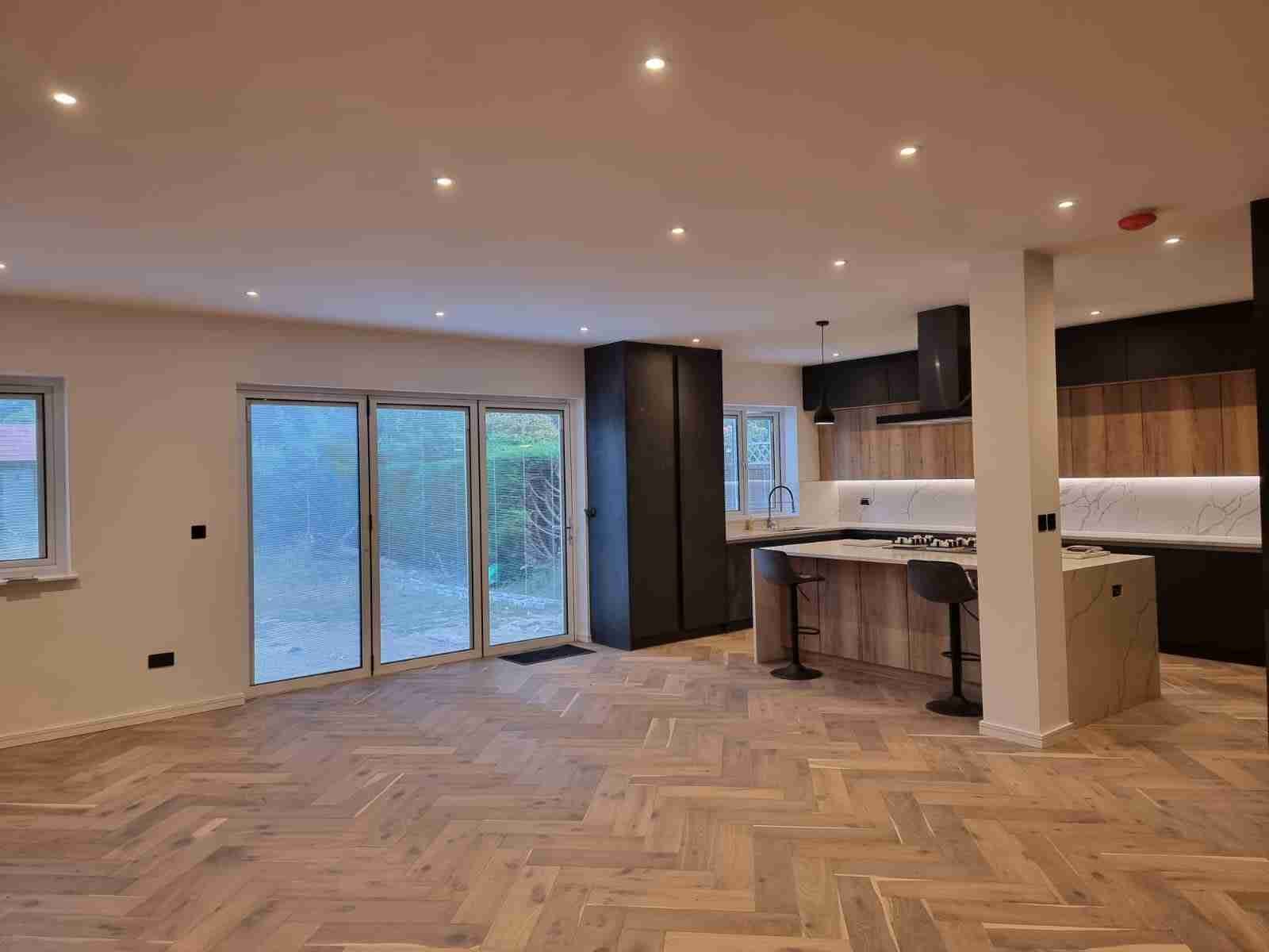 Herringbone Dark Active Oak 150mm
