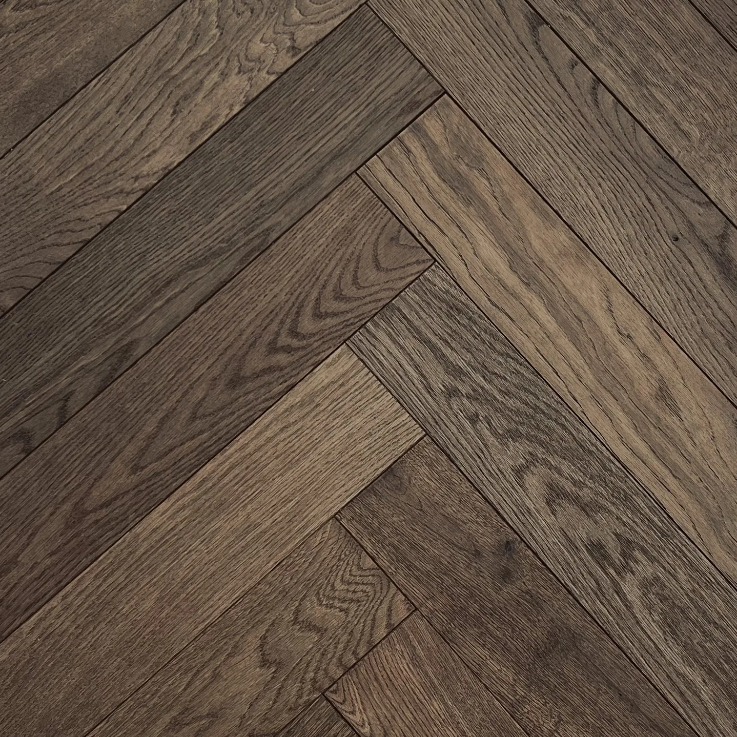 Double Smoked Oak Herringbone Flooring – 92 x 600mm Oiled Finish, Close-Up View