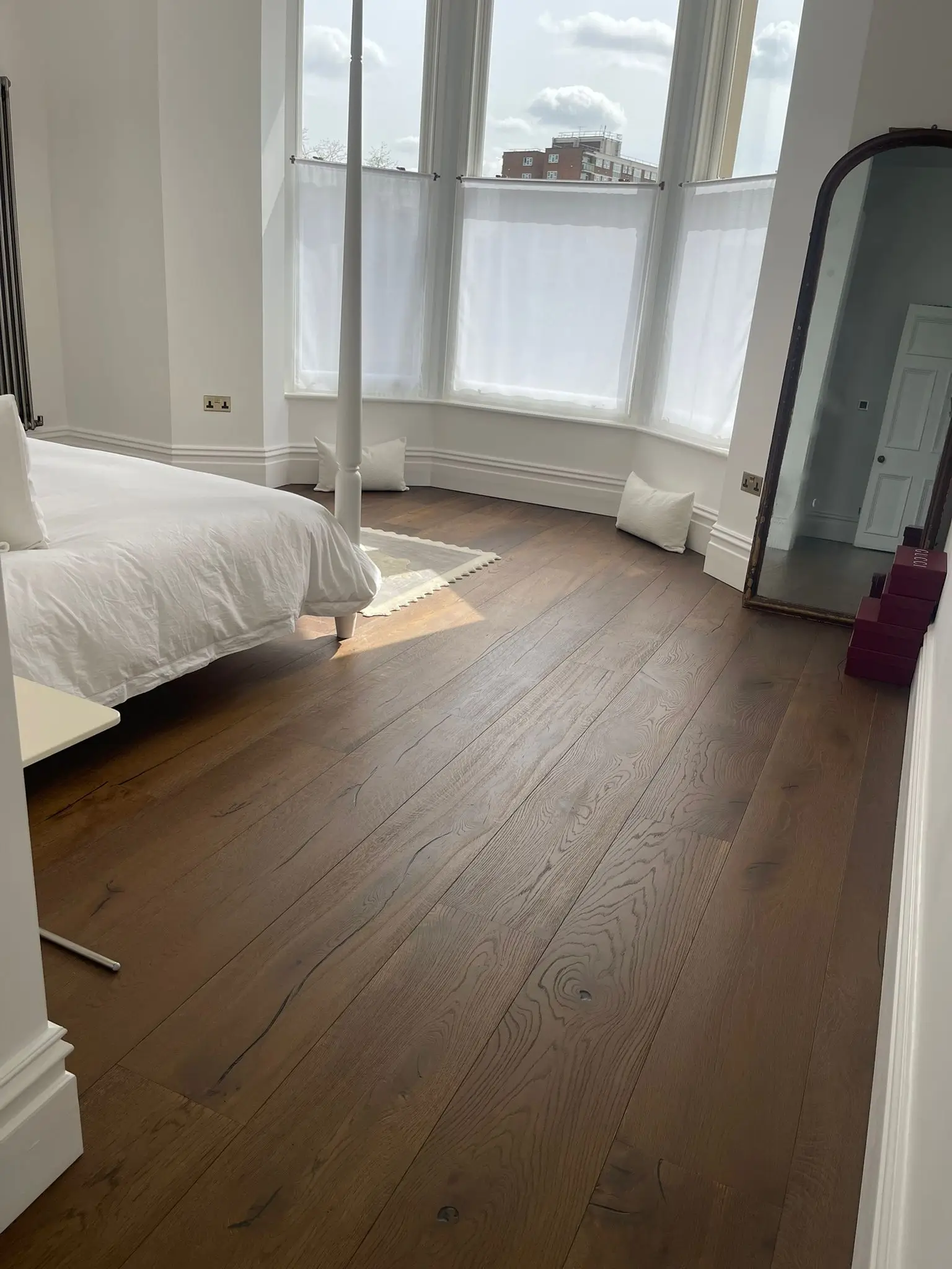 Close-up of Ditorian Heritage XL 220 flooring showing fitted finish and texture